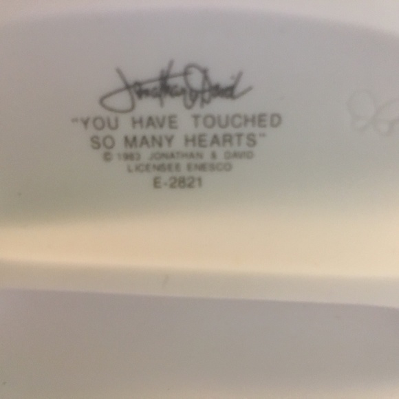 Precious Moments "You Have Touched So Many Hearts" - Picture 4 of 4
